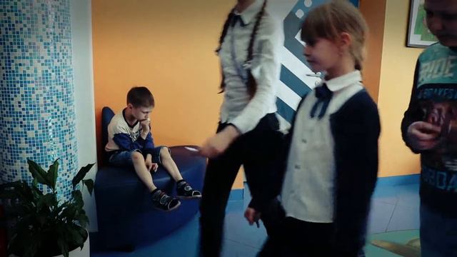 Социальный ролик «Помогать - это просто!» Мастерская «МедиаКласс!» смотреть онлайн