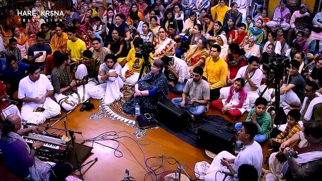Hare Krishna Heart Touching Kirtan By Madhava Das At ISKCON Chowpatty
