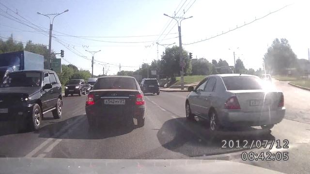 Поворот налево под запрещающий знак смотреть онлайн