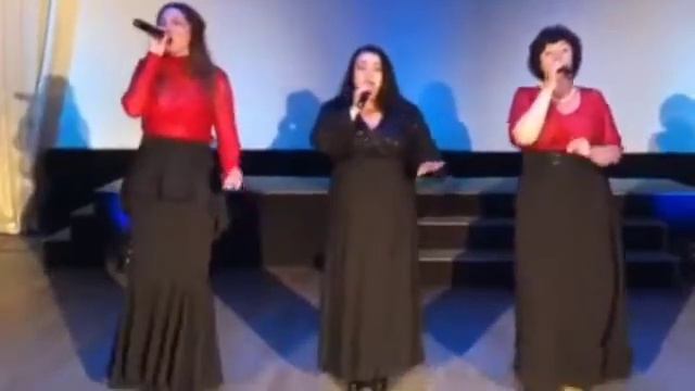 «Ликуй и пой Земля» в исполнении коллектива "Свой вкус" смотреть онлайн