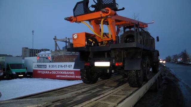 Погрузка УРБ 2А2 шасси ЗиЛ на полуприцеп смотреть онлайн