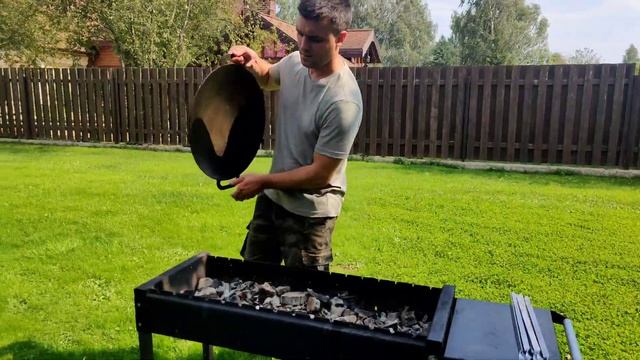 РЕЦЕПТ СОЧНЫХ БУРГЕРОВ С ЯЙЦОМ НА ОГНЕ. ENG SUB смотреть онлайн