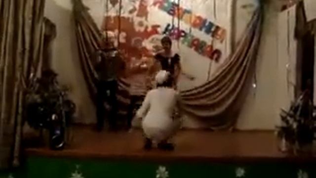 танец!!!реальных пацанов)))) мальчишки жгут.mp4 смотреть онлайн