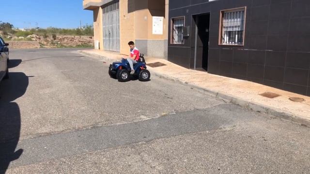 Carrera Ford Ranger Monster truck 4 motores de 45W смотреть онлайн