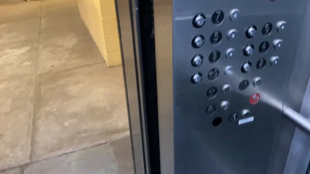 Infamous Millar elevators at the Major Taylor parking garage, Worcester MA смотреть онлайн