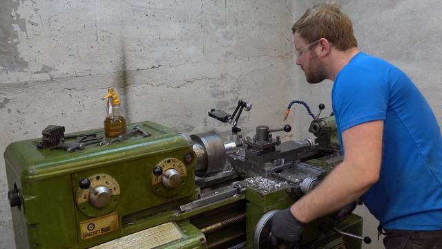 Параболический отражатель на токарном станке выточил я. смотреть онлайн