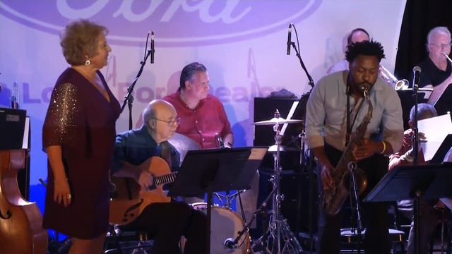 Savannah Jazz Divas with the Savannah Jazz Orchestra смотреть онлайн