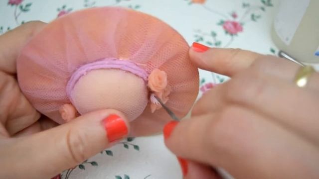 Roses hat and dress for Barbie / Шляпка с розами и наряд для Барби смотреть онлайн