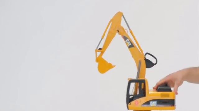 Bruder - 00932 CAT Excavator w MB Low Loader Truck смотреть онлайн