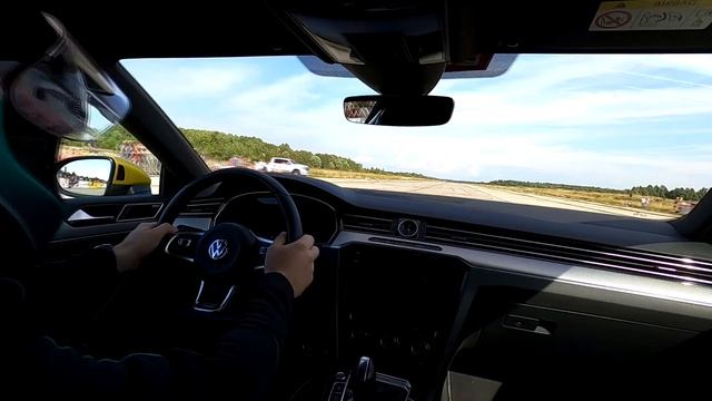 VW Arteon 2.0TSI 255km/h @ One Mile Challenge 2020 смотреть онлайн