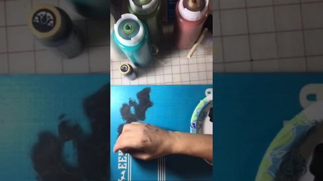 Apply Paint to sign using Oramask 813 Stencil смотреть онлайн