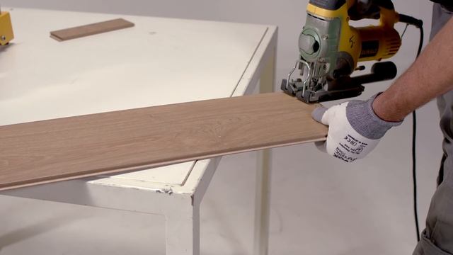 How To Install Laminate Around Radiator Tubes | Tutorial By Quick-Step