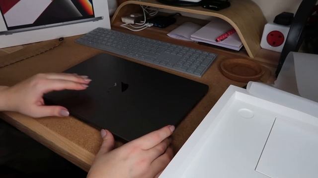 MACBOOK M1 PRO 14” UNBOXING + SETUP смотреть онлайн