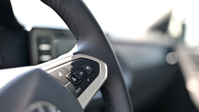 Клиент купил VW Polo 2020 во время обзора. сравнение Polo 2020 и Polo 2010? смотреть онлайн