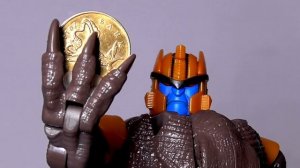 Обзор на TRANSFORMERS KINGDOM - Dinobot (WFC-K18)