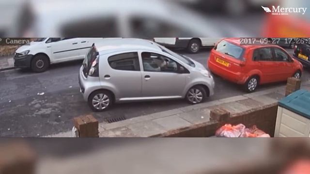 Мало места для большой машины..... смотреть онлайн