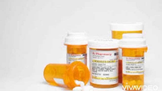 Pill Bottles in Cabinet sound effect смотреть онлайн