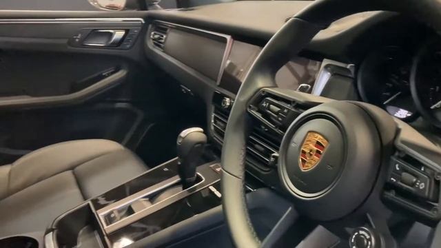 Porsche Macan T HD Video