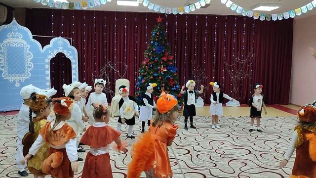 Вход на новогодний праздник "Что за праздник", средняя группа, новый год смотреть онлайн