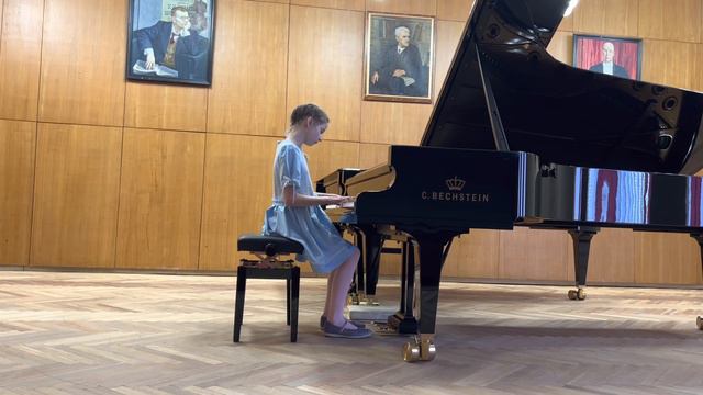 И.С.Бах "Маленькие прелюдии и фуги" смотреть онлайн