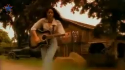 Shakira - Estoy Aquí 