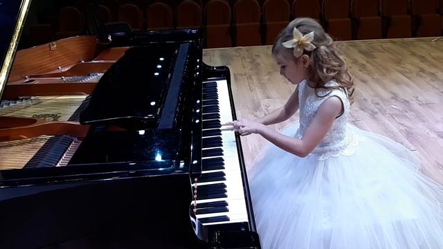 М.Красев ~ "Ёлочка" смотреть онлайн