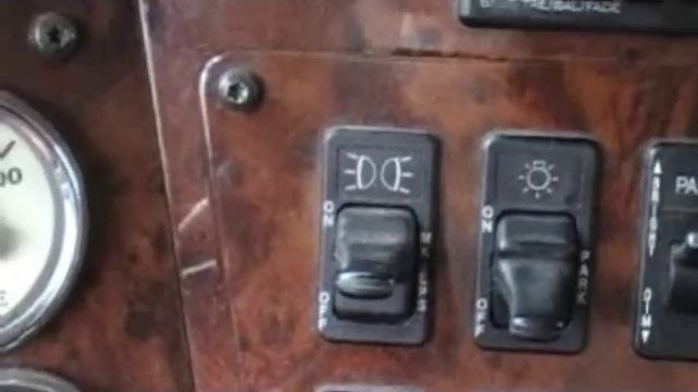 International 9400i Eagle Semi Dash Tour