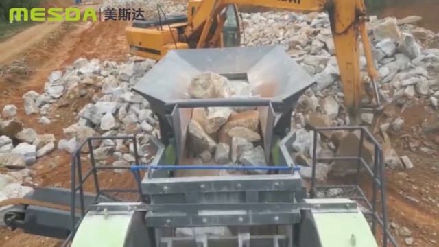 Подача сырья в щековую дробилку 113J смотреть онлайн