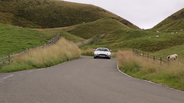 Aston Martin DB11 Review: Proof That Downsizing Doesn’t Always Suck смотреть онлайн