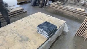 Производство тротуарной плитки по технологии Мрамор из бетона. Расформовка