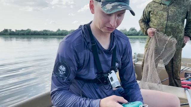 ПОПЕРЛИ АСТРАХАНСКИЕ ТРОФЕИ!!! Астрахань с. Бакланье. Ловля сазана. Рыбалка 2023. смотреть онлайн