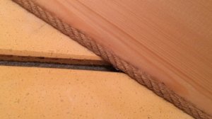 На что лучше и как монтировать пеньковую верёвку к блокхаусу и вагонке!