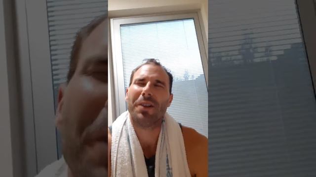 Siphon the python and Anthony, pls stop touching your hair! смотреть онлайн