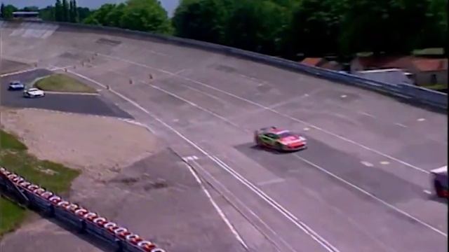 Ferrari F40 Vs McLaren F1 GTR