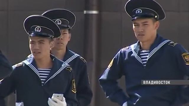 В Морском государственном университете прошло посвящение в курсанты смотреть онлайн