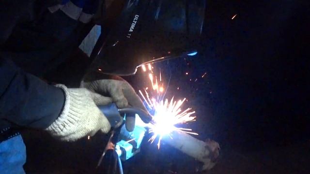 Ремонт изношенной выхлопной трубы коллектора с помощью сварки смотреть онлайн
