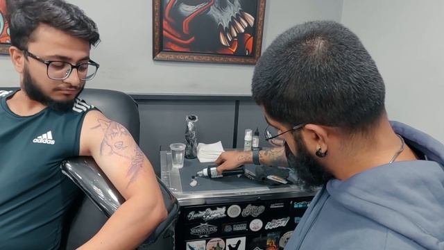 Daily Life at Tattoo Studio | Husky Tattoo by @tattoosbyabhishek Vlog 1 смотреть онлайн