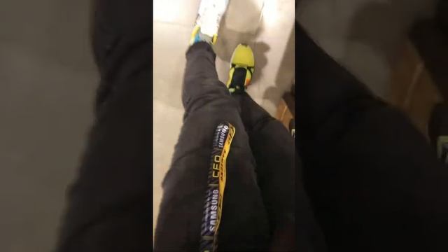 Nike air 270 react... Sitting still. смотреть онлайн