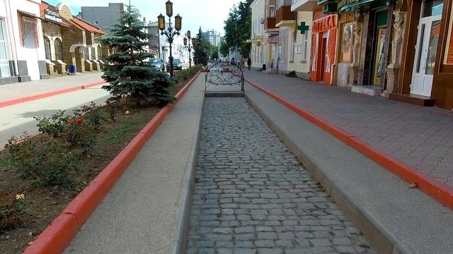 Феодосия 2020.Сезон начался, есть отдыхающие?! Прогулка по набережной. смотреть онлайн