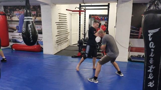 #бокс #спорт #боксеры #box#boxing#sport #sports#trаning #тренировка#тренер #training#trener#ринг#bo смотреть онлайн