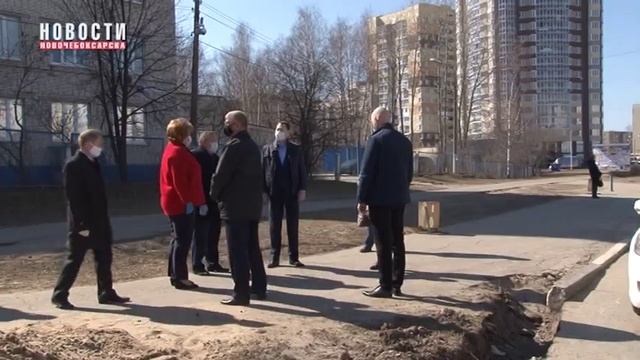 Депутаты Госсовета Чувашии и НГСД ознакомились с ходом ремонта улицы Винокурова смотреть онлайн