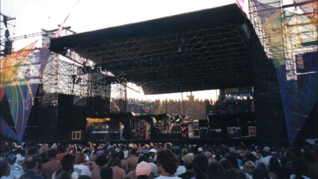 The Grateful Dead ~ 17 - The Wheel ~ 8-22-1993 ~ Eugene, OR смотреть онлайн