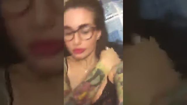 Титьки как у вашей БАБУШКИ (Перископ) смотреть онлайн