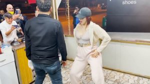 Akıl almaz Şov! Çılgın Dondurmacı ve Fitness Eğitmeni   ile Yer Yerinden Oynadı