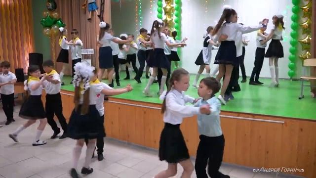 "Кружится кружится вальс над землёй" школа 2 смотреть онлайн