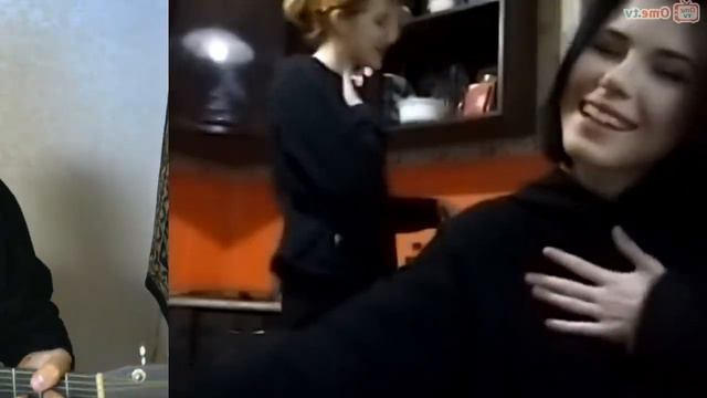 ГИТАРИСТ НЕ притворяться НОВИЧКОМ В ЧАТ РУЛЕТКИ | реакция девушек на ГОЛОС смотреть онлайн