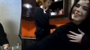 ГИТАРИСТ НЕ притворяться НОВИЧКОМ В ЧАТ РУЛЕТКИ | реакция девушек на ГОЛОС