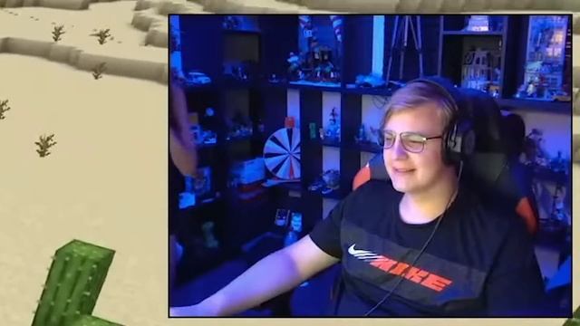 Пятёрка пытается говорить "да" 10 Минут | Сонечка ворвалась на стрим | Нарезка стрима ФУГА TV смотреть онлайн