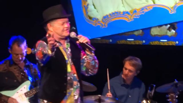 The Monkees "D.W. Washburn" Waukegan, IL 11-4-2016 смотреть онлайн