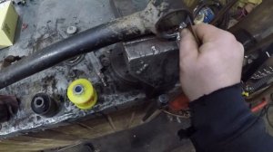 Замена сайлентблоков задних реактивных тяг Toyota Land Cruiser Prado 120